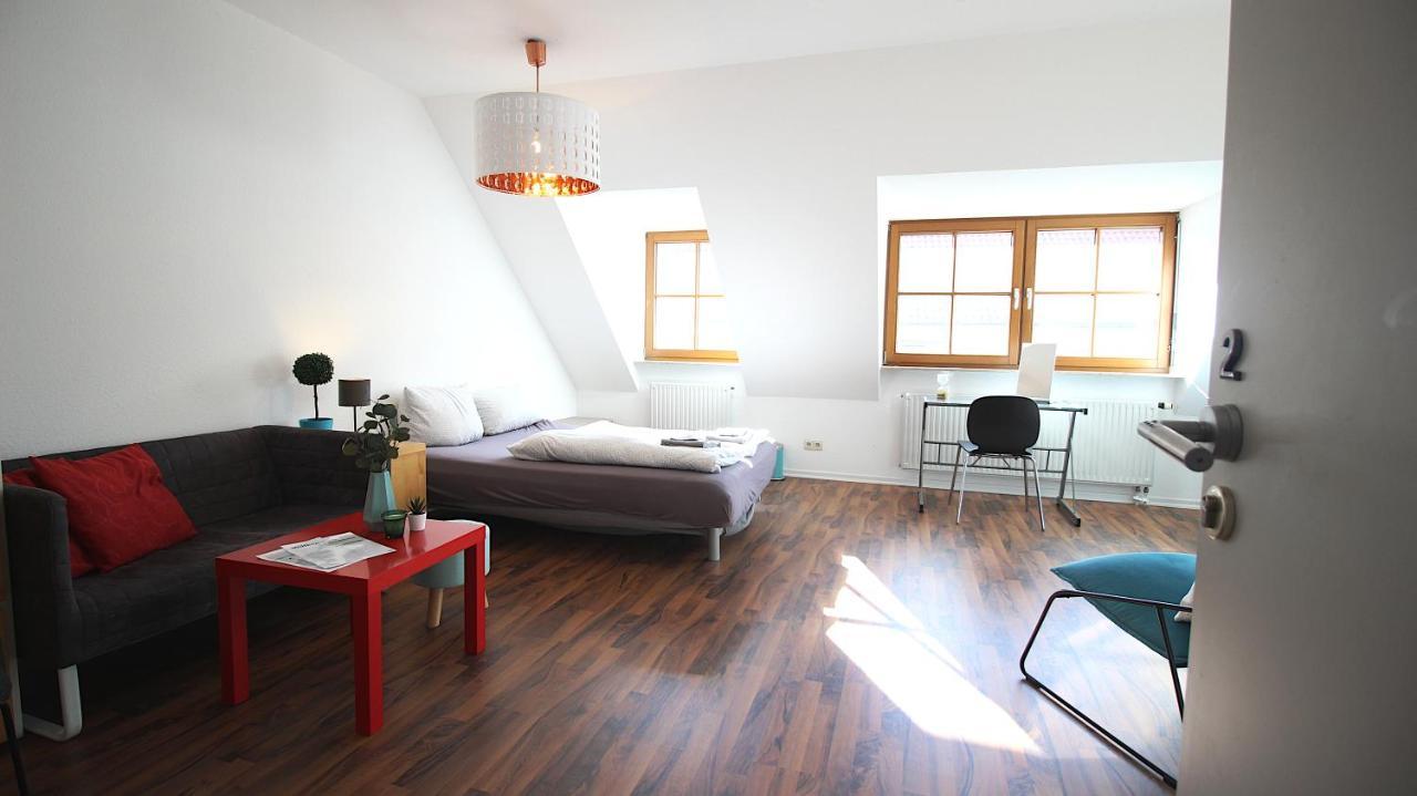 Zimmer In Innenstadtwohnung Würzburg Exterior foto