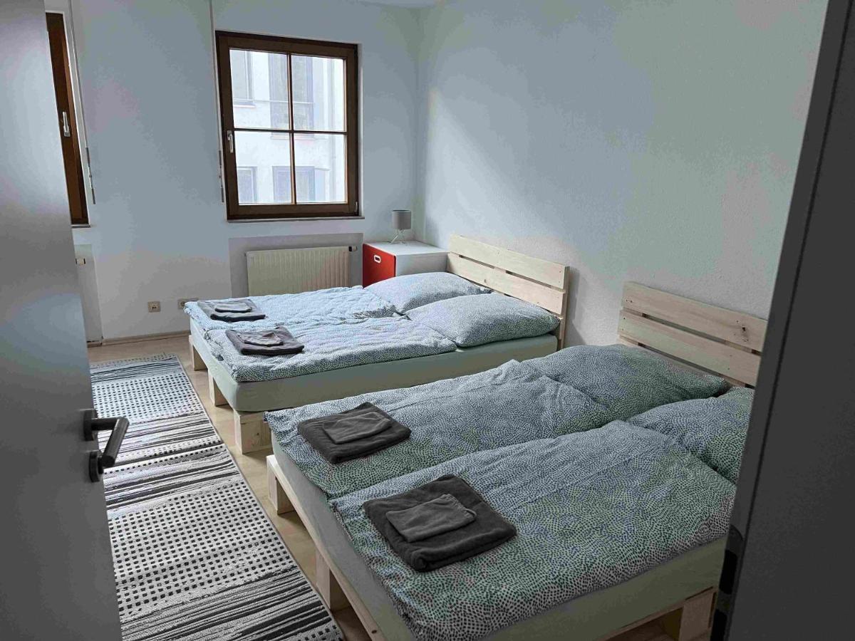 Zimmer In Innenstadtwohnung Würzburg Exterior foto