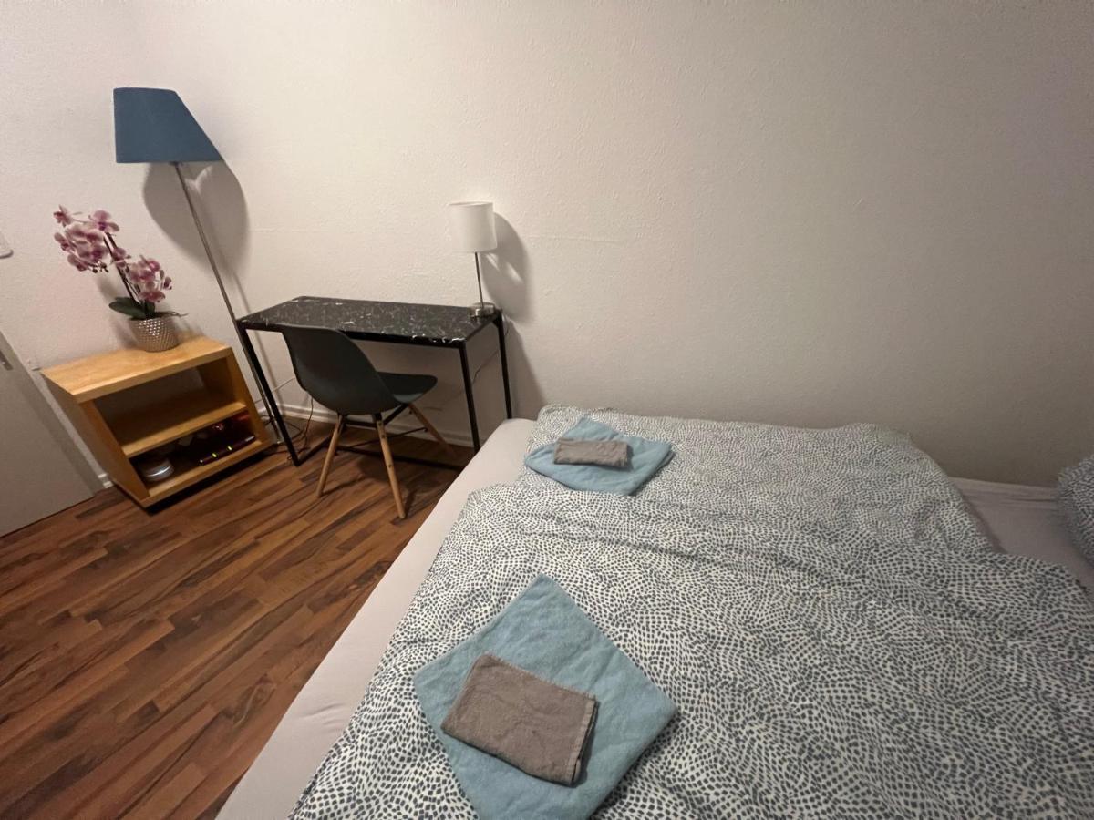 Zimmer In Innenstadtwohnung Würzburg Exterior foto